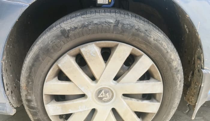 2016 Volkswagen Ameo COMFORTLINE 1.2L, CNG, Manual, 84,000 km, tyre