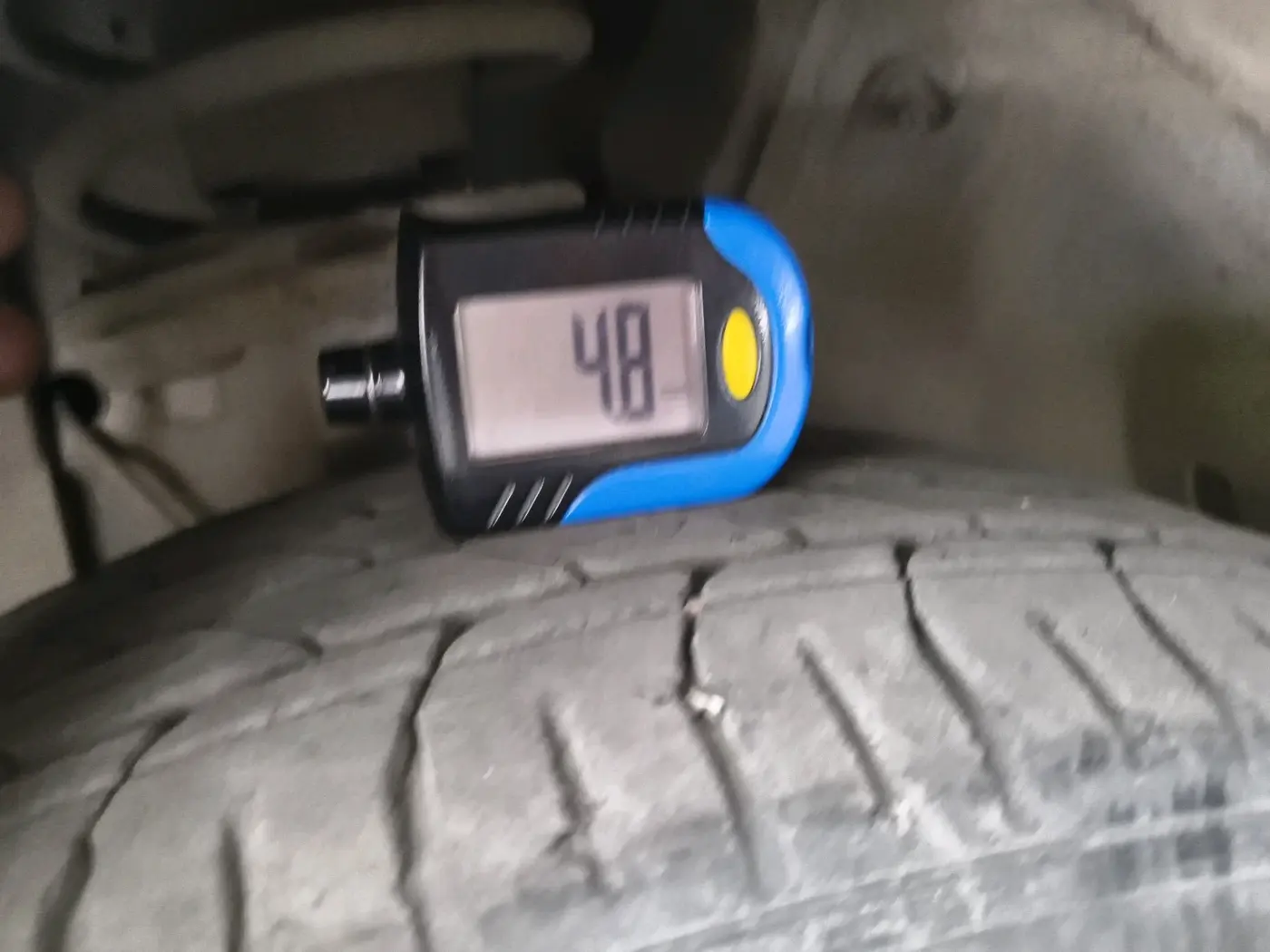 2020 Tata ALTROZ XZ PETROL, Petrol, Manual, 1,01,088 km, tyre