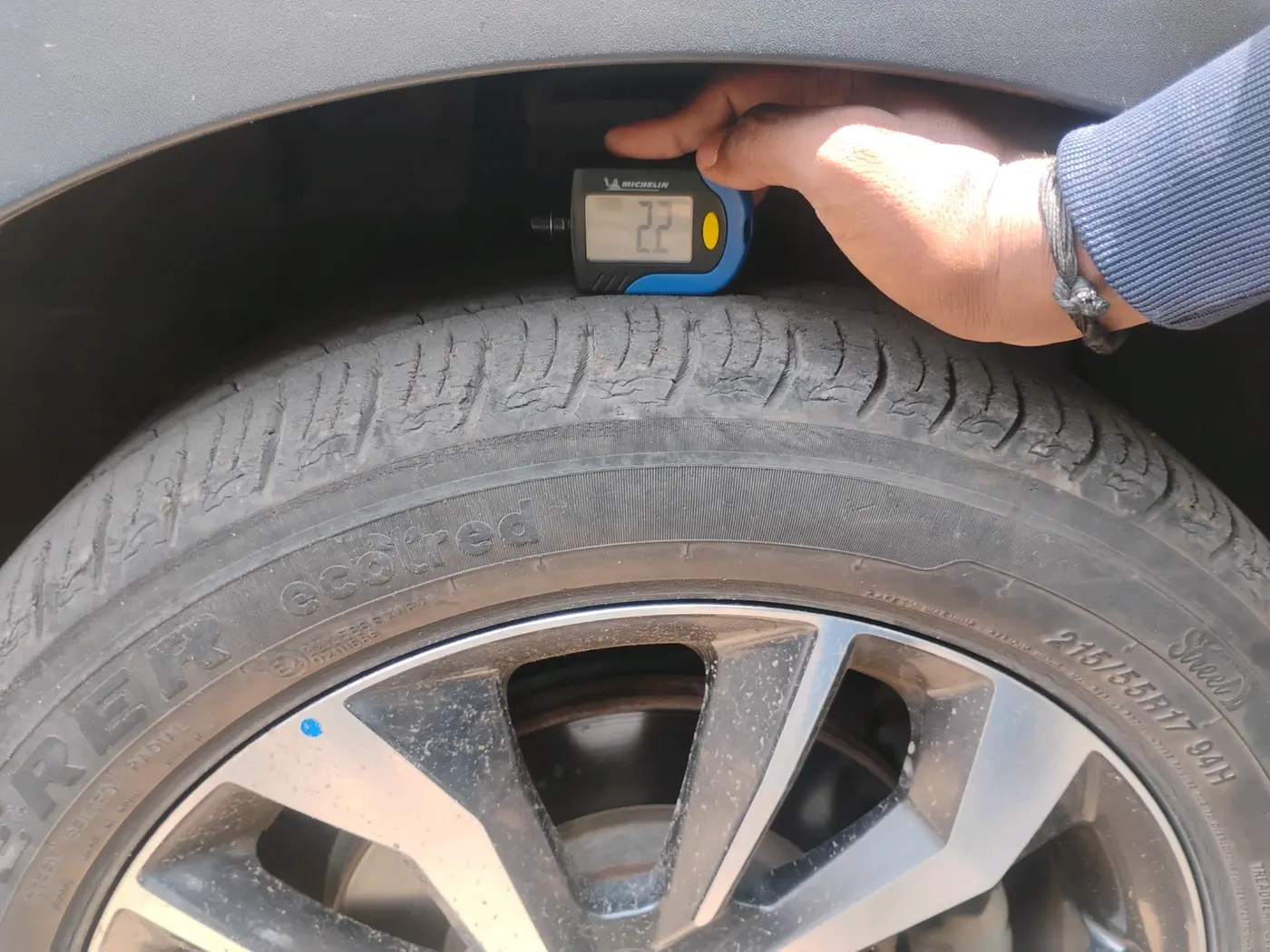 2020 Mahindra XUV300 W8 (O) 1.2 PETROL, Petrol, Manual, 49,397 km, tyre