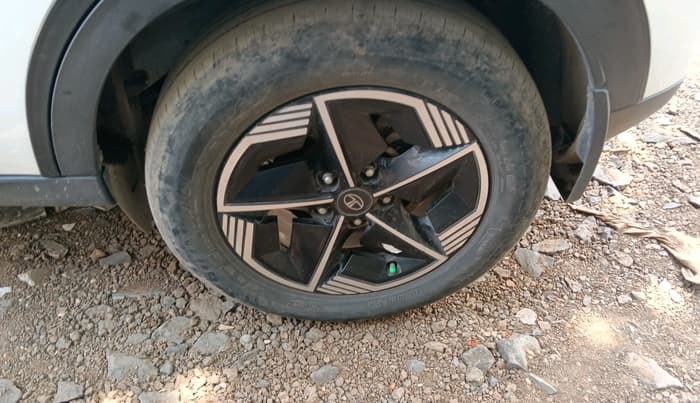 2024 Tata NEXON EV EMPOWERED LONG RANGE, Electric, Automatic, 52,907 km, tyre