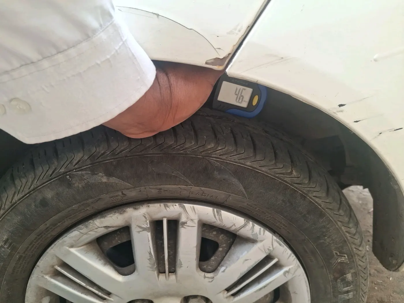 2014 Hyundai Santro Xing GLS, Petrol, Manual, 1,18,239 km, tyre