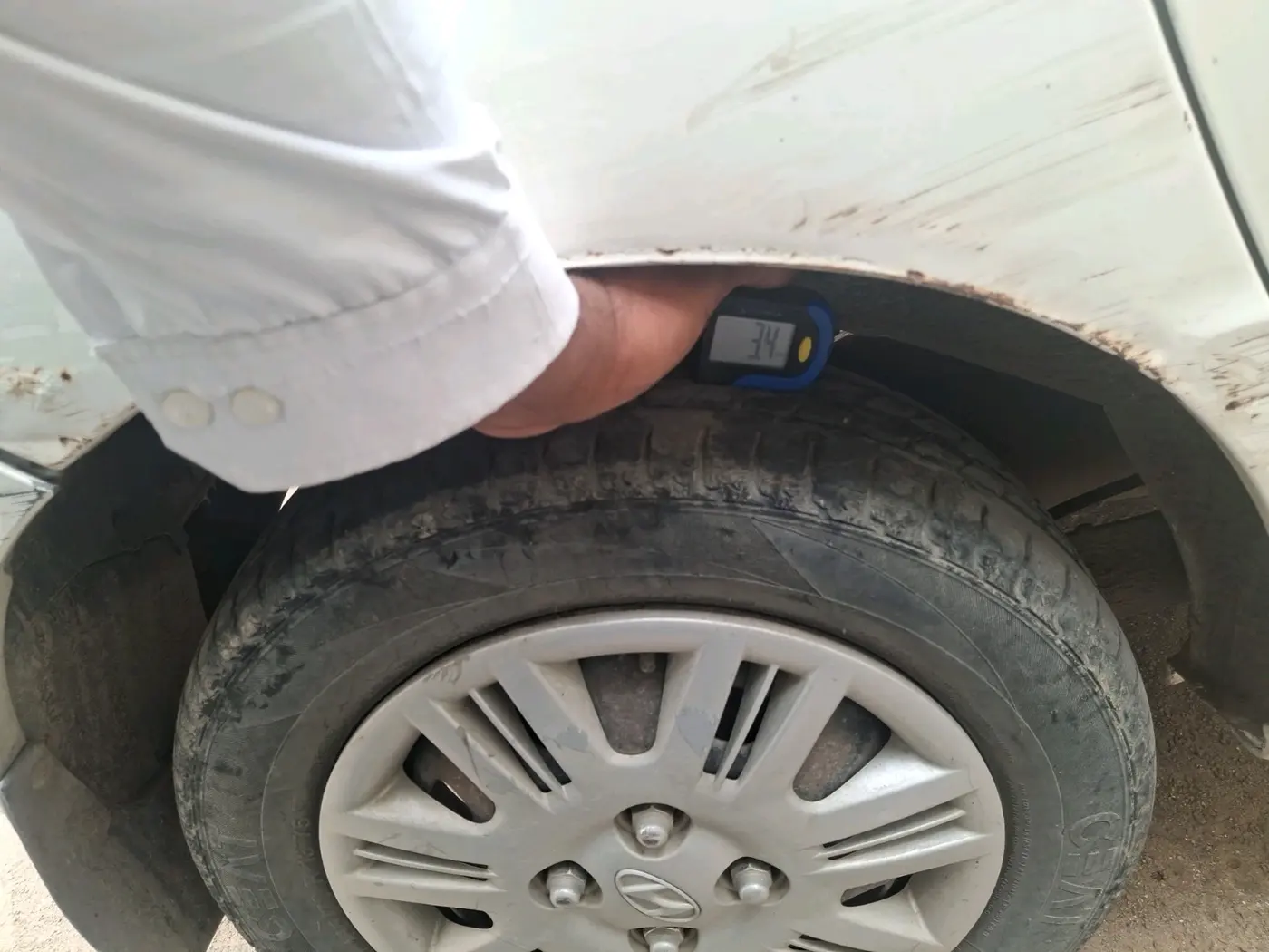 2014 Hyundai Santro Xing GLS, Petrol, Manual, 1,18,239 km, tyre