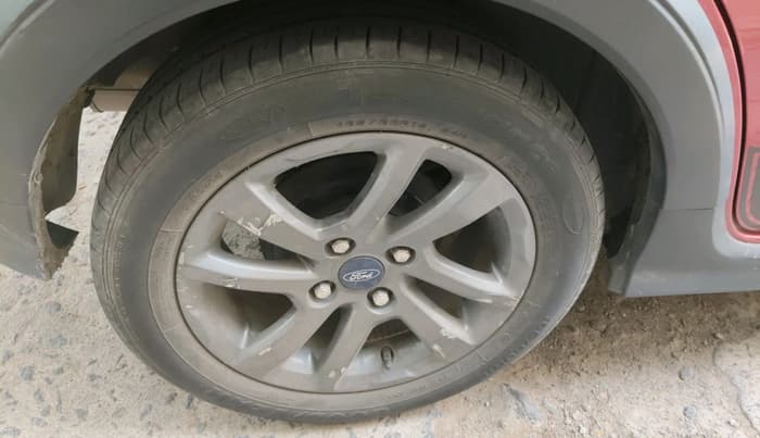 2021 Ford FREESTYLE TITANIUM 1.2 PETROL, Petrol, Manual, 50,416 km, tyre