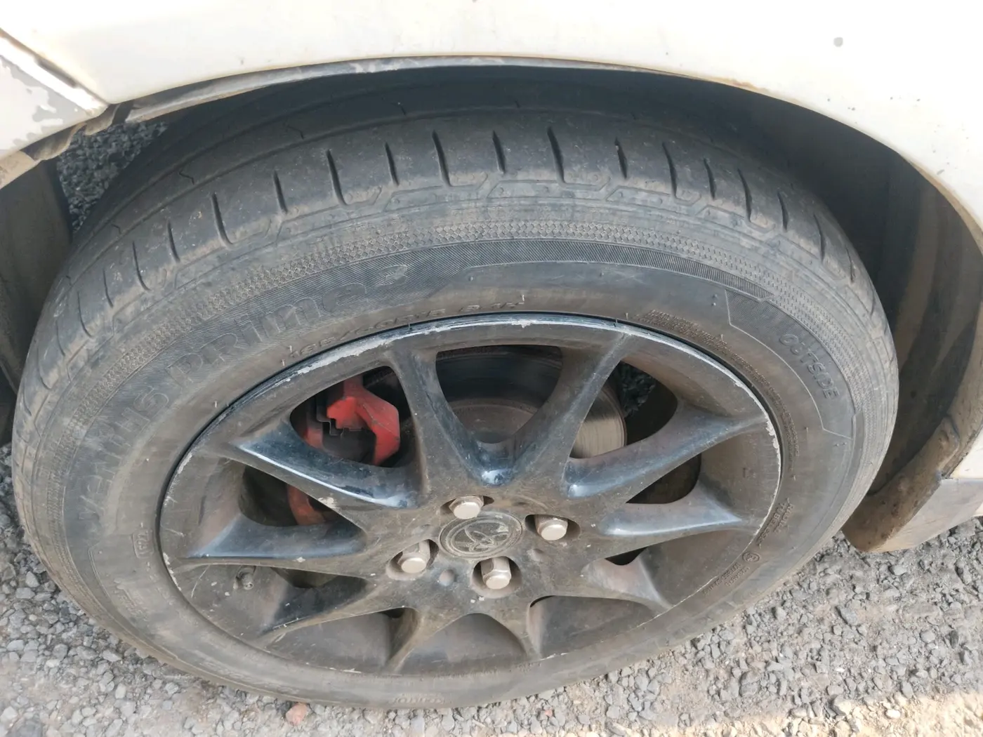 2012 Honda Brio S MT, Petrol, Manual, 1,55,753 km, tyre