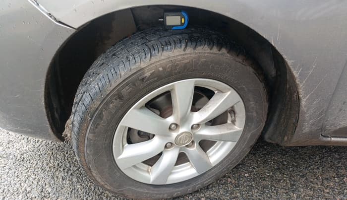 2011 Nissan Sunny XV PETROL, Petrol, Manual, 93,483 km, tyre