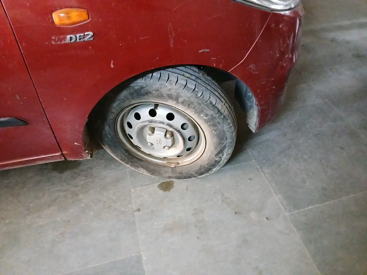 2012 Hyundai i10 ERA 1.1, Petrol, Manual, 1,15,450 km, tyre