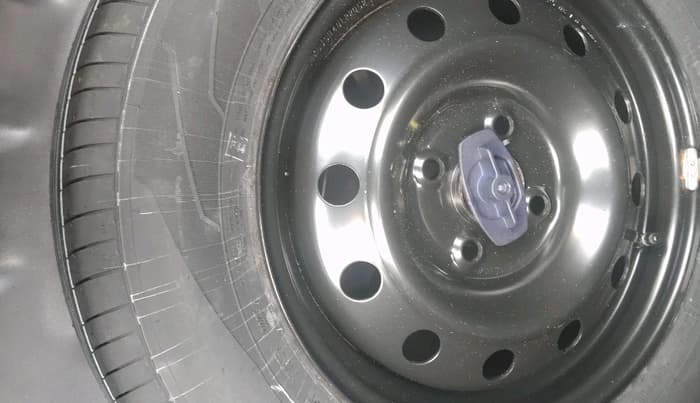 2025 Maruti Dzire VXI AMT, Petrol, Automatic, 6,809 km, tyre