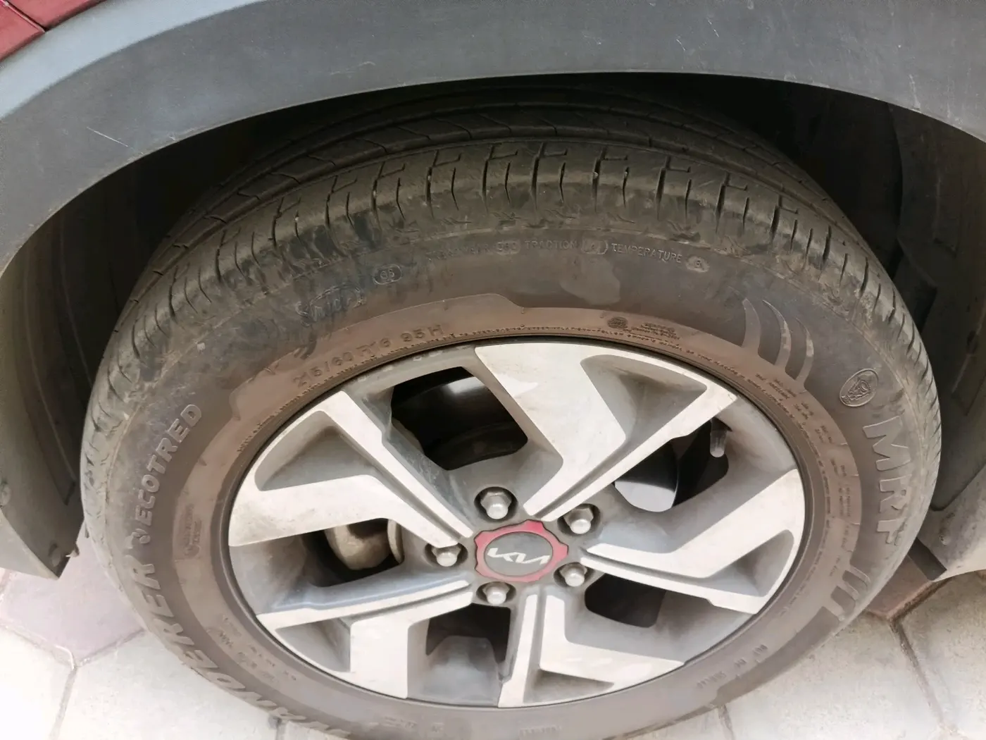 2022 KIA SONET HTK PLUS 1.0 IMT, Petrol, Manual, 90,592 km, tyre