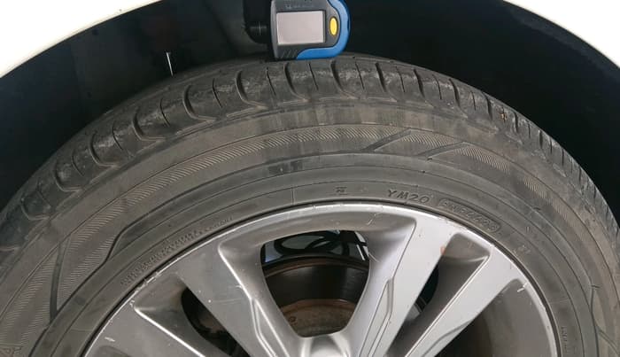 2018 Hyundai New Elantra 1.6 SX (O) AT DIESEL, Diesel, Automatic, 1,43,535 km, tyre