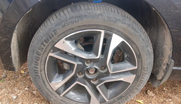 2022 Tata Tiago XZA PLUS PETROL, Petrol, Automatic, 33,749 km, tyre
