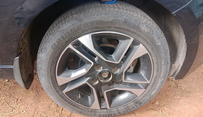 2022 Tata Tiago XZA PLUS PETROL, Petrol, Automatic, 33,749 km, tyre