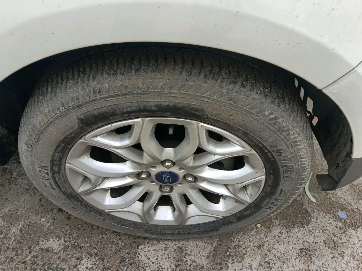 2015 Ford Ecosport TITANIUM 1.5L PETROL AT, Petrol, Automatic, 47,451 km, tyre
