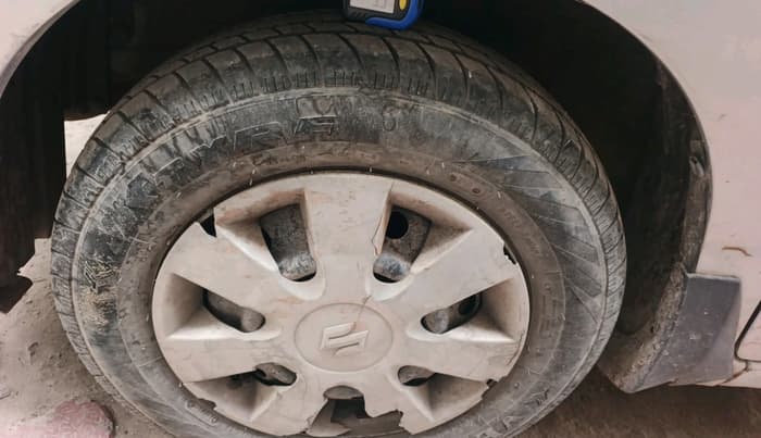 2016 Maruti Wagon R 1.0 LXI CNG, CNG, Manual, 99,574 km, tyre