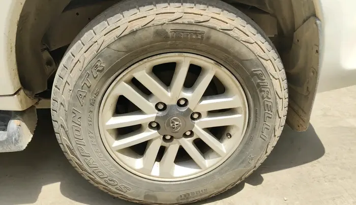 2012 Toyota Fortuner 3.0 4X4 MT, Diesel, Manual, 1,55,899 km, tyre