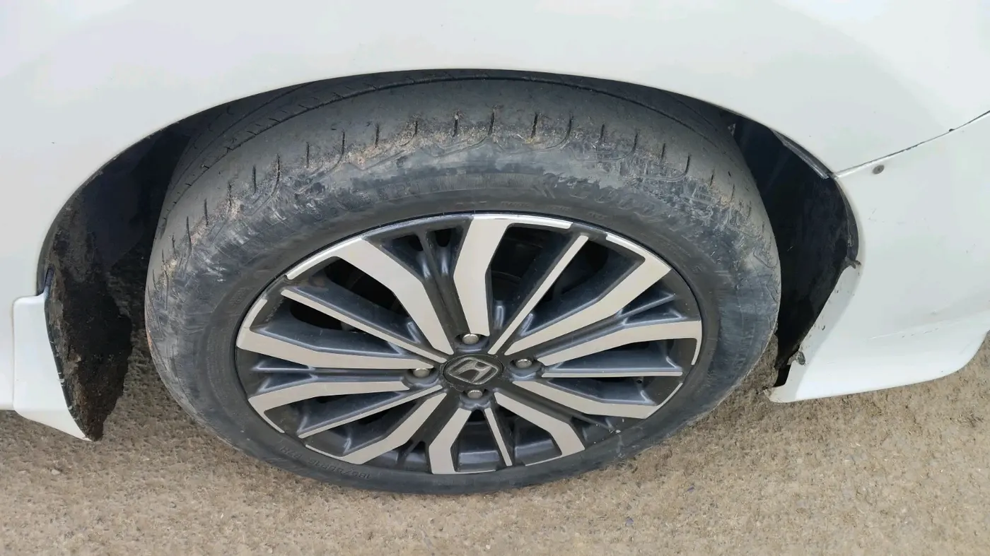2017 Honda City 1.5L I-VTEC VX, Petrol, Manual, 57,826 km, tyre