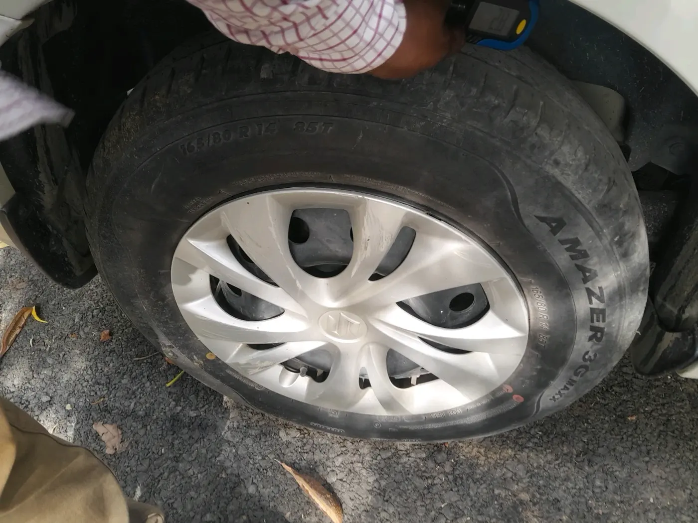 2019 Maruti Dzire VDI, Diesel, Manual, 55,762 km, tyre