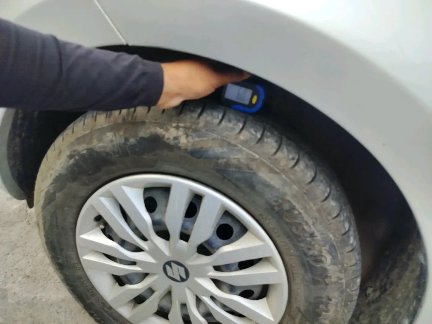 2017 Maruti Dzire VDI, Diesel, Manual, 1,49,234 km, tyre