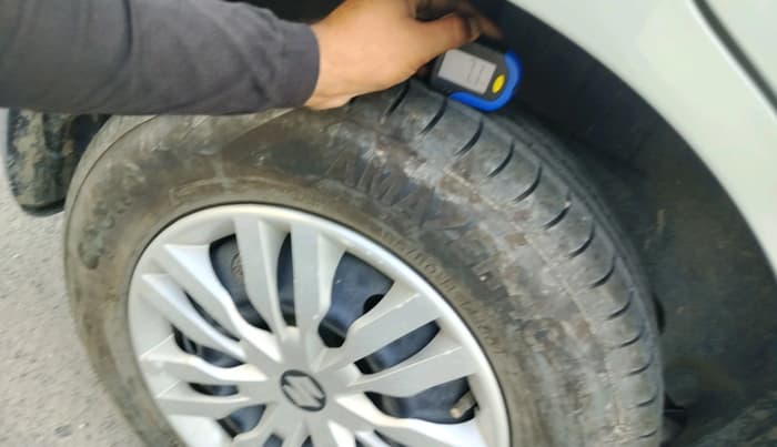 2017 Maruti Dzire VDI, Diesel, Manual, 1,49,234 km, tyre