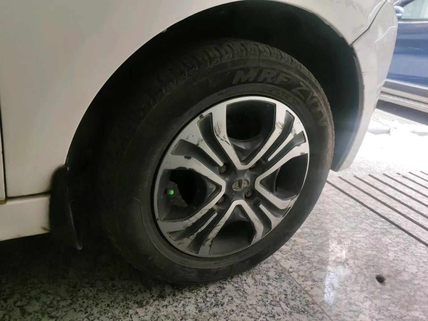 2019 Tata Tiago XZ PETROL, Petrol, Manual, 51,071 km, tyre