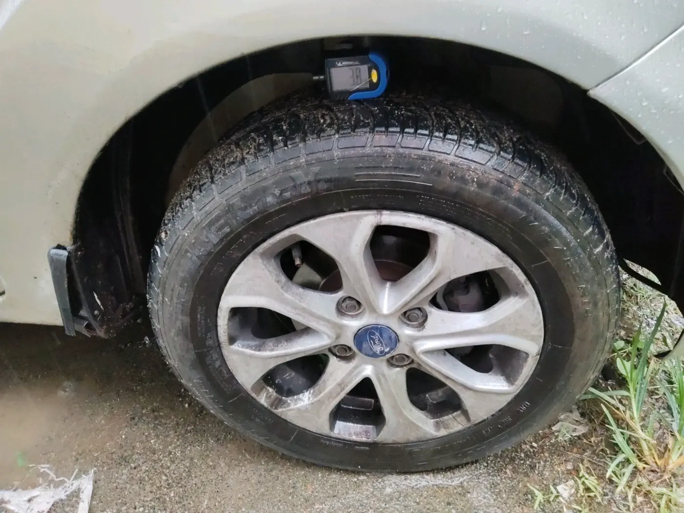 2011 Ford Figo ZXI 1.4 DIESEL, Diesel, Manual, 1,26,155 km, tyre