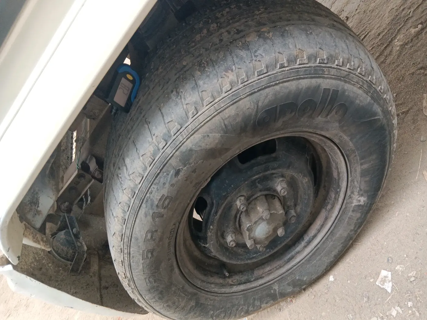 2015 Mahindra Bolero SLX BS-III, Diesel, Manual, 1,61,099 km, tyre