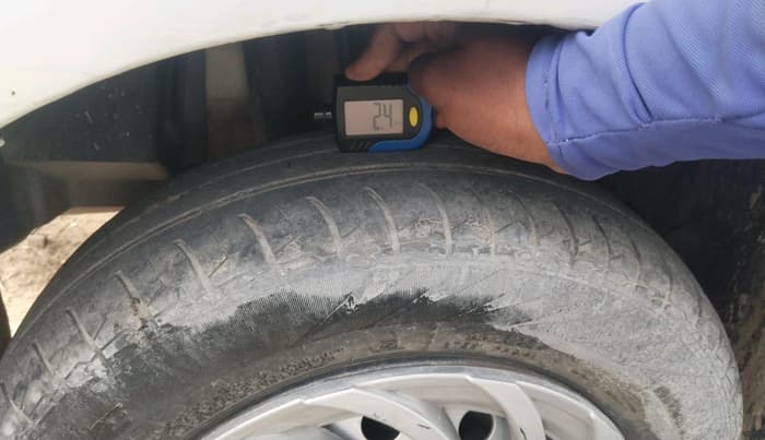2023 Maruti Dzire TOUR S CNG, CNG, Manual, 35,727 km, tyre