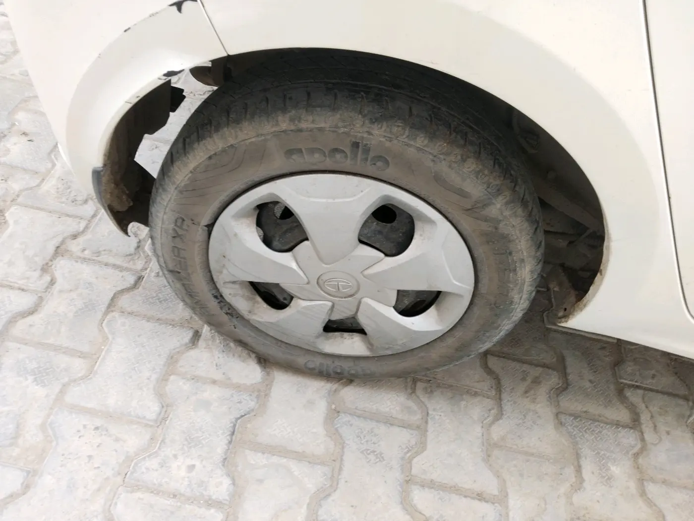2021 Tata Tiago XT PETROL, Petrol, Manual, 25,328 km, tyre