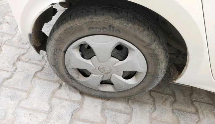 2021 Tata Tiago XT PETROL, Petrol, Manual, 25,328 km, tyre