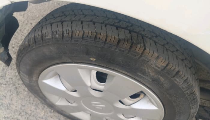 2017 Maruti Alto K10 LXI (O), Petrol, Manual, 29,926 km, tyre