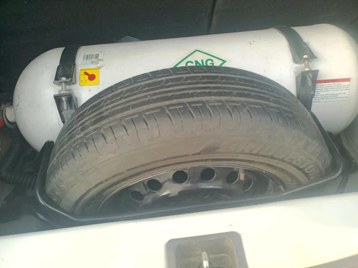 2022 Maruti Celerio VXI CNG, CNG, Manual, 95,382 km, tyre