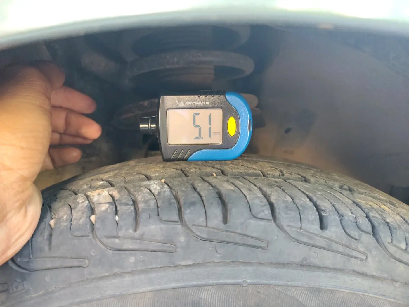2011 Maruti Swift VXI, Petrol, Manual, 83,815 km, tyre