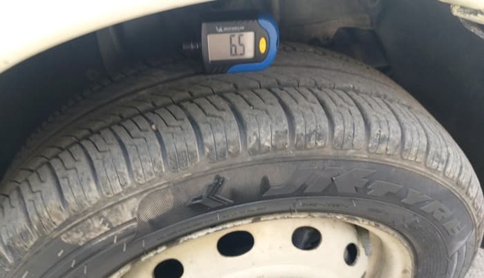 2014 Tata Indigo ECS LS TDI, Diesel, Manual, 94,010 km, tyre