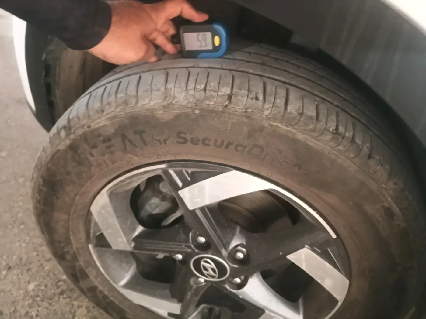 2020 Hyundai VENUE S 1.2, Petrol, Manual, 65,761 km, tyre