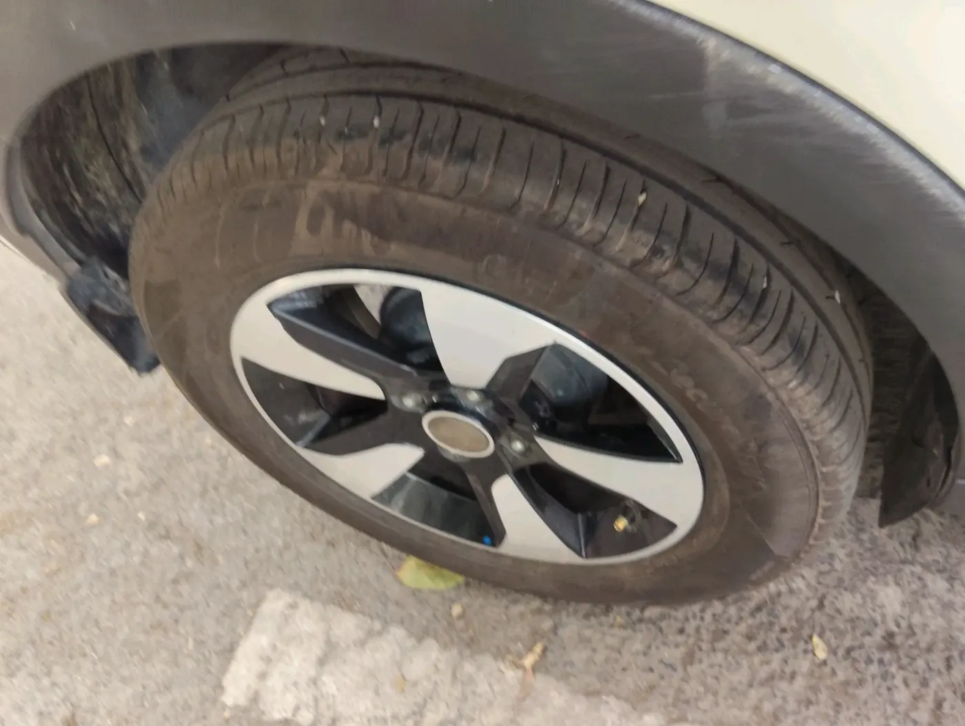 2018 Tata NEXON XZA PLUS PETROL, Petrol, Automatic, 82,804 km, tyre