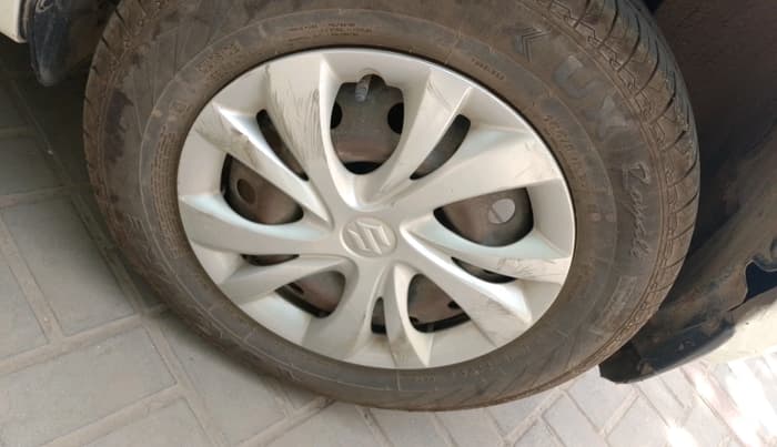 2018 Maruti Swift VXI AMT, Petrol, Automatic, 73,603 km, tyre