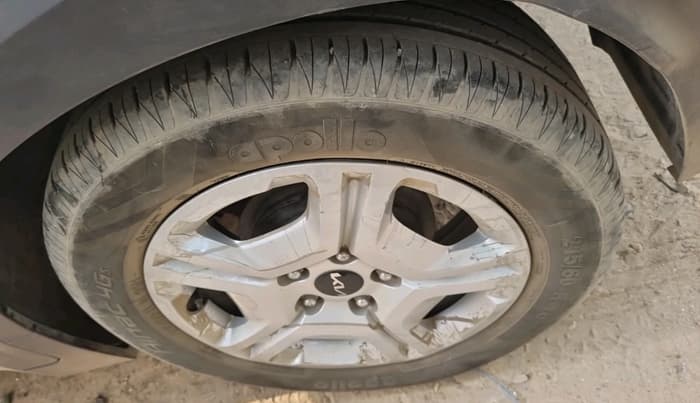 2022 KIA SONET HTK PLUS 1.2, Petrol, Manual, 50,767 km, tyre