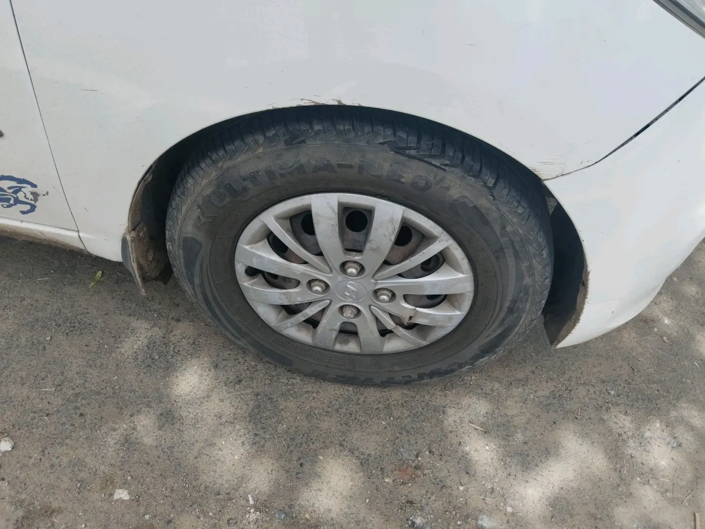 2015 Hyundai i10 SPORTZ 1.1, Petrol, Manual, 84,322 km, tyre