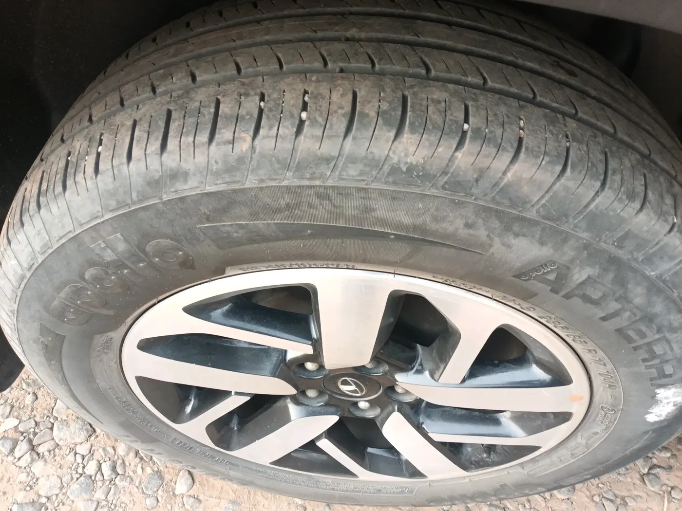 2022 Tata Harrier XZ PLUS 2.0L, Diesel, Manual, 36,820 km, tyre