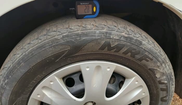 2016 Honda Brio S MT, Petrol, Manual, 40,429 km, tyre