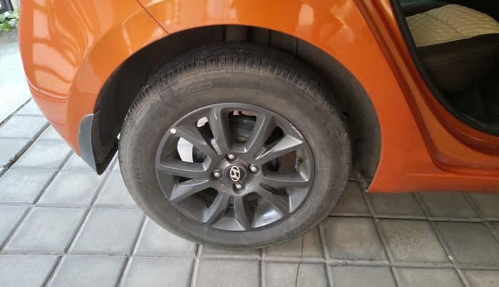 2019 Hyundai Elite i20 SPORTZ PLUS 1.2, Petrol, Manual, 31,014 km, tyre