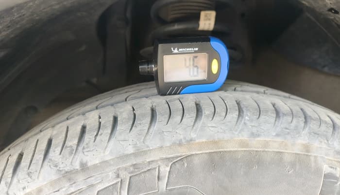 2022 Maruti XL6 ALPHA AT, Petrol, Automatic, 52,426 km, tyre