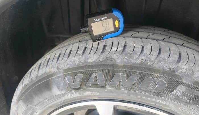 2022 Maruti XL6 ALPHA AT, Petrol, Automatic, 52,426 km, tyre