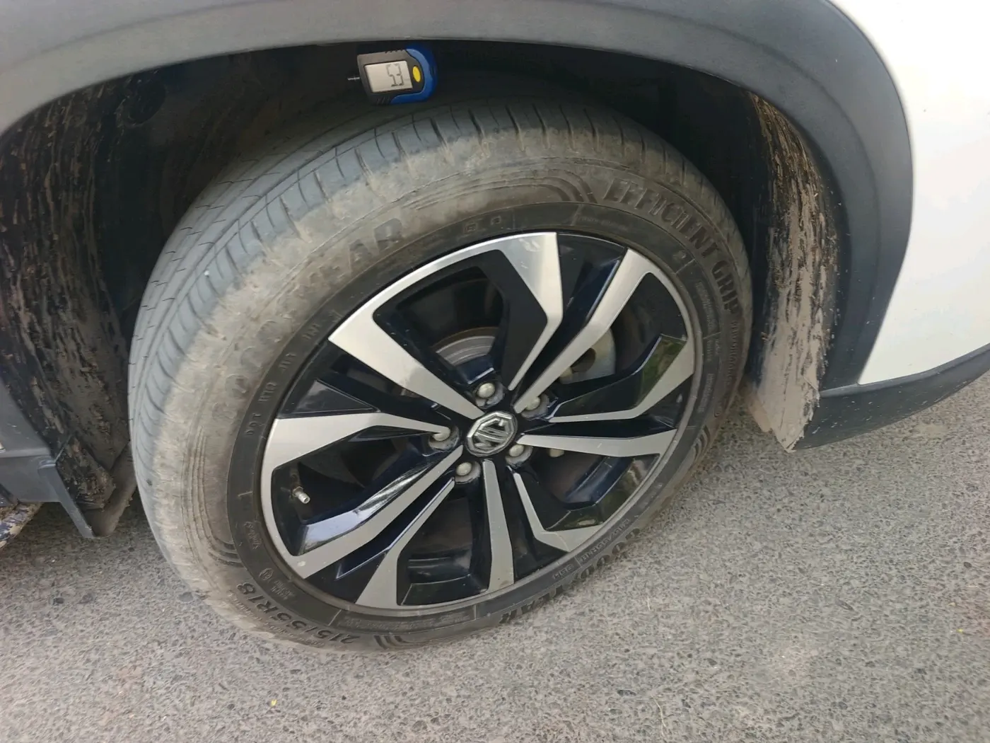 2023 MG HECTOR PLUS SHARP PRO 1.5 TURBO MT 7 STR, Petrol, Manual, 10,483 km, tyre