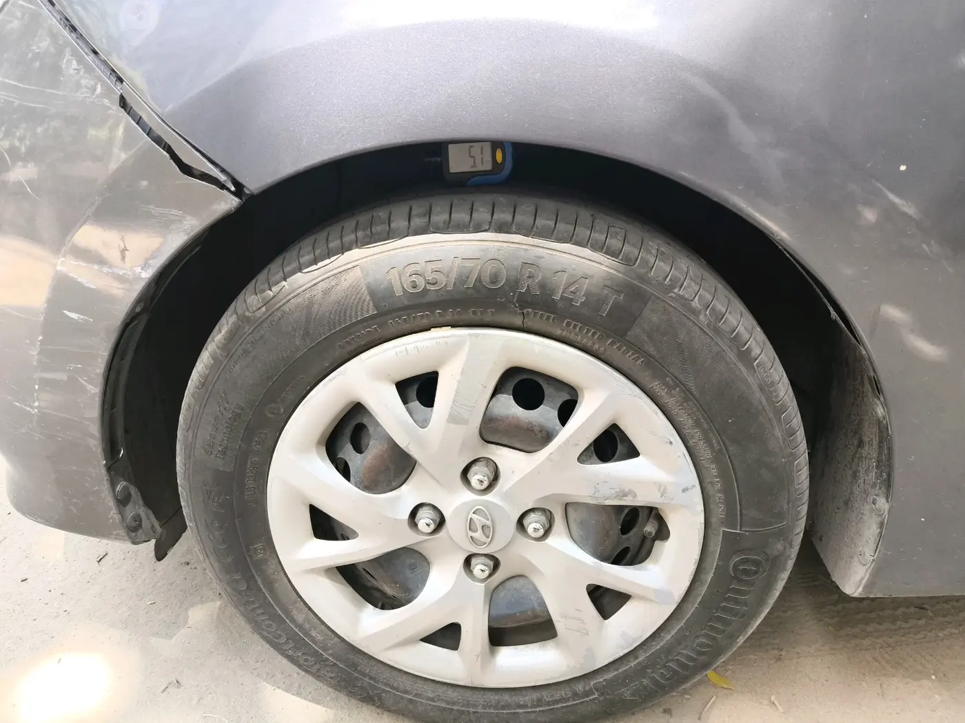 2017 Hyundai Grand i10 SPORTZ (O) 1.2 KAPPA VTVT, Petrol, Manual, 75,750 km, tyre