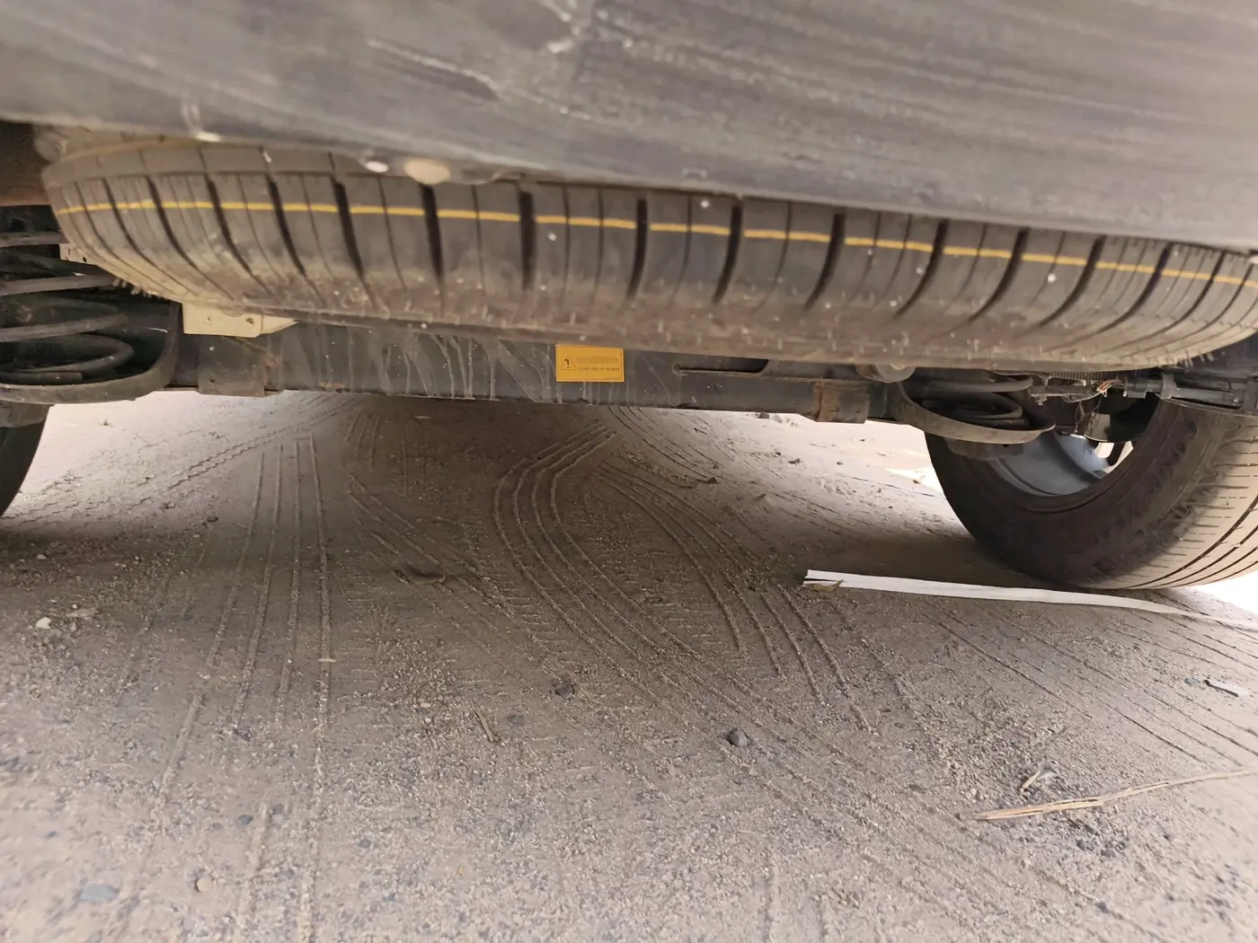 2021 Tata Safari XZA PLUS, Diesel, Automatic, 1,47,515 km, tyre