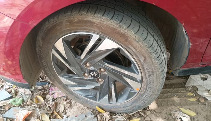 2020 Hyundai NEW I20 ASTA 1.2 MT, Petrol, Manual, 87,101 km, tyre