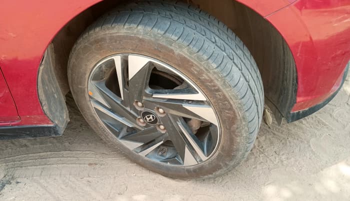 2020 Hyundai NEW I20 ASTA 1.2 MT, Petrol, Manual, 87,101 km, tyre