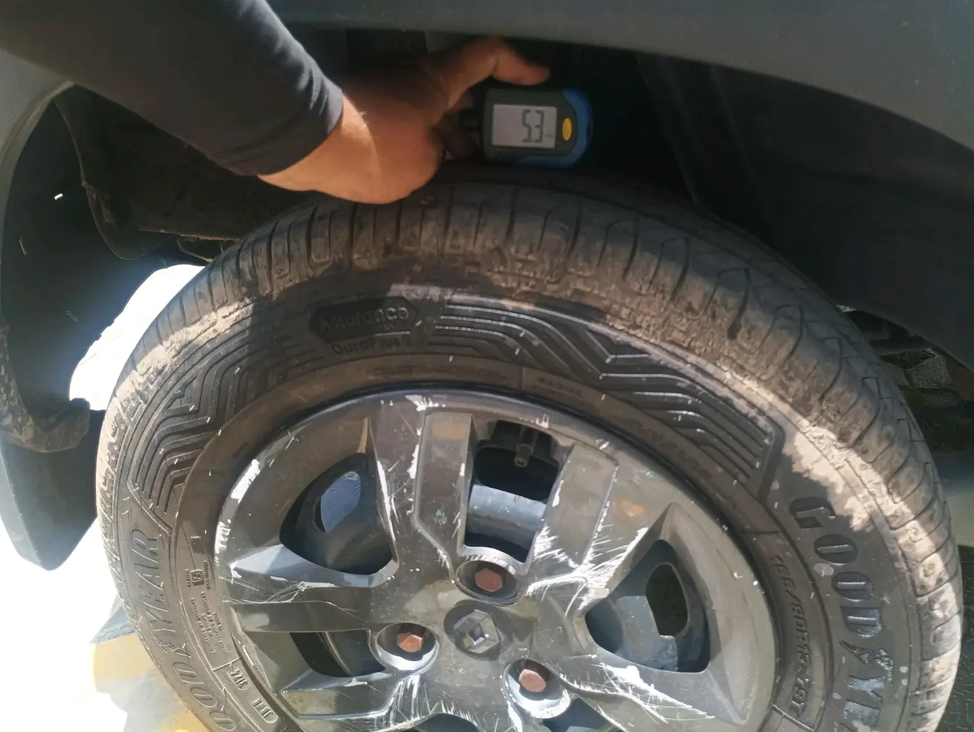 2018 Renault Kwid RXT 1.0 AMT (O), Petrol, Automatic, 41,547 km, tyre