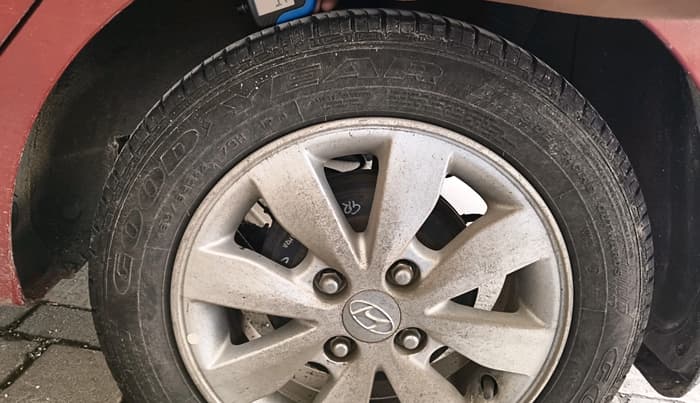 2014 Hyundai Xcent S (O) 1.2, Petrol, Manual, 50,157 km, tyre