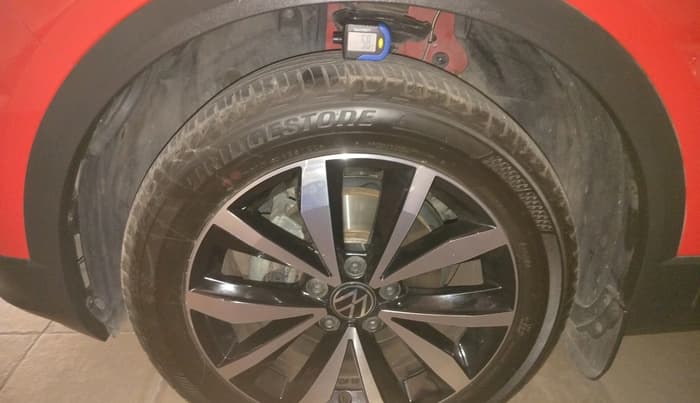 2021 Volkswagen T-ROC 1.5 TSI AT, Petrol, Automatic, 40,720 km, tyre